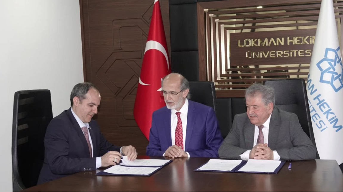 Ankara Pursaklar Fen Lisesi ve Lokman Hekim Üniversitesi Arasında Protokol İmzalandı